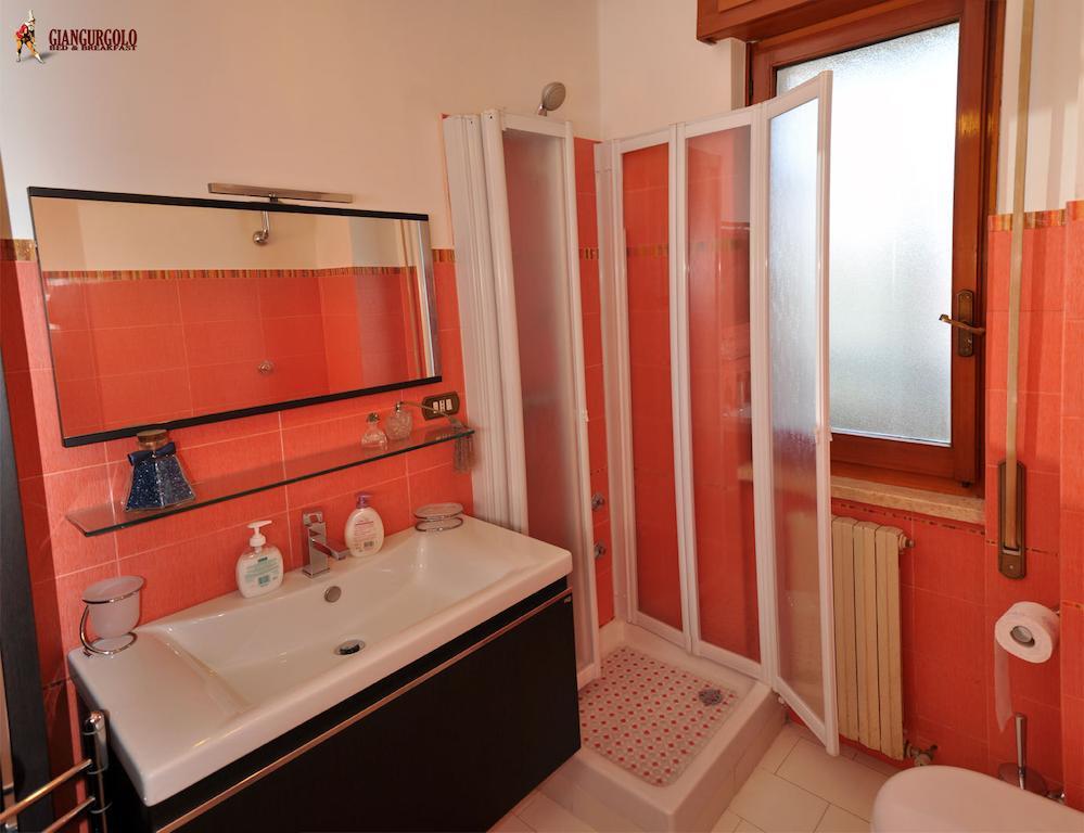 ريندي Giangurgolo B&B الغرفة الصورة